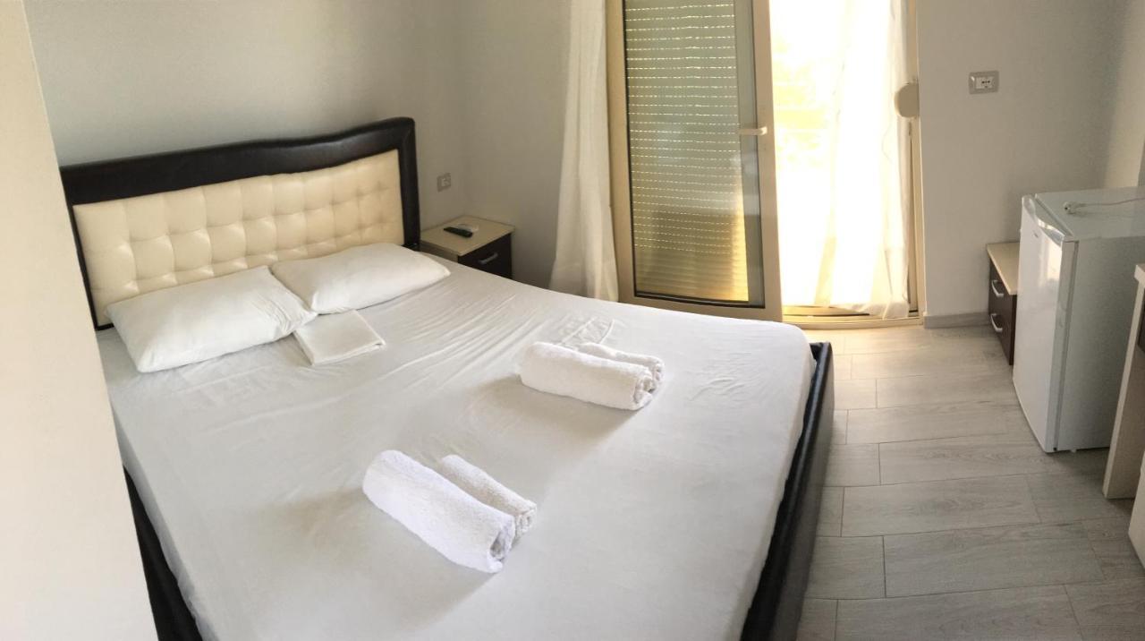 Sea View Hotel Dhërmi 外观 照片