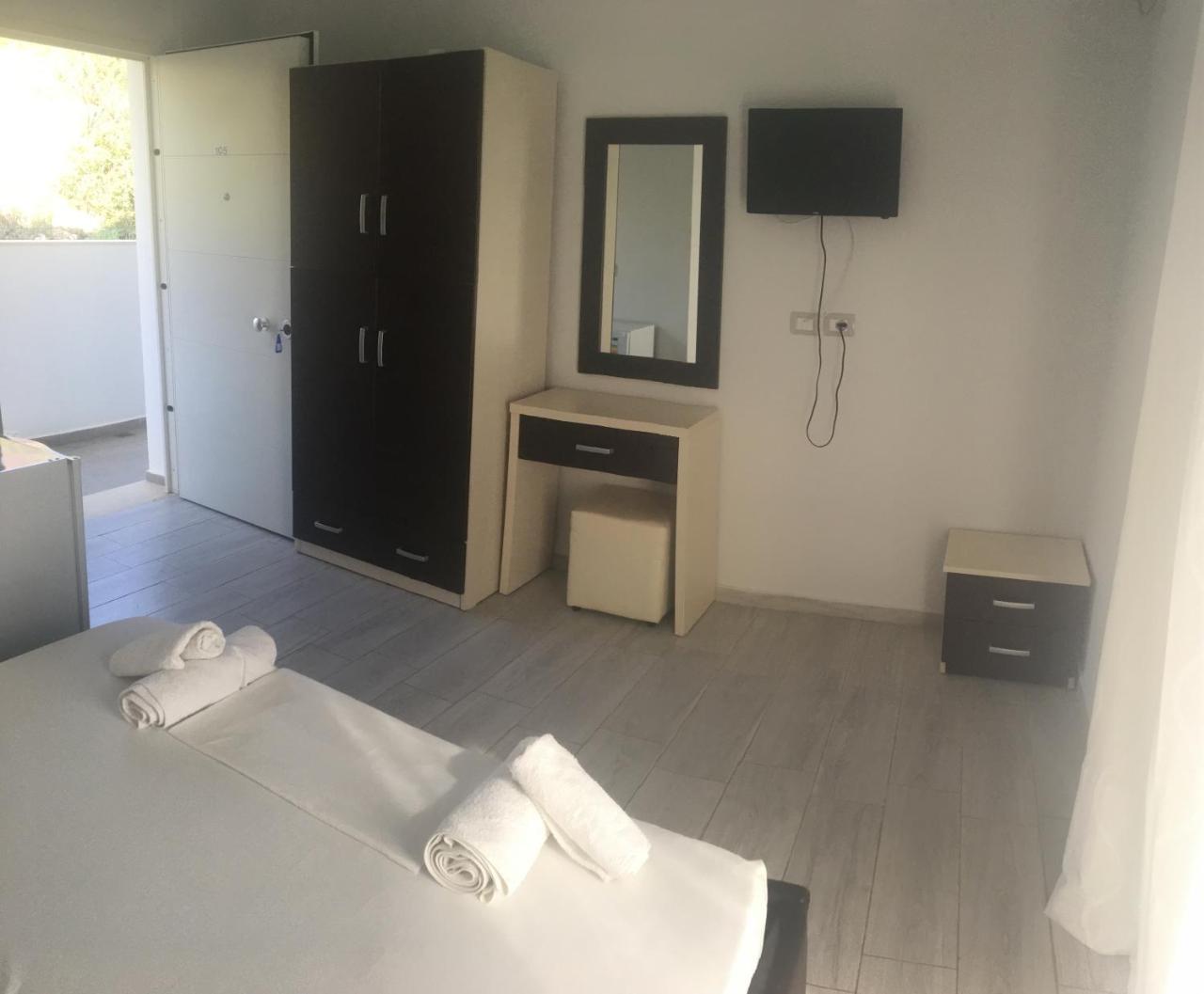 Sea View Hotel Dhërmi 外观 照片