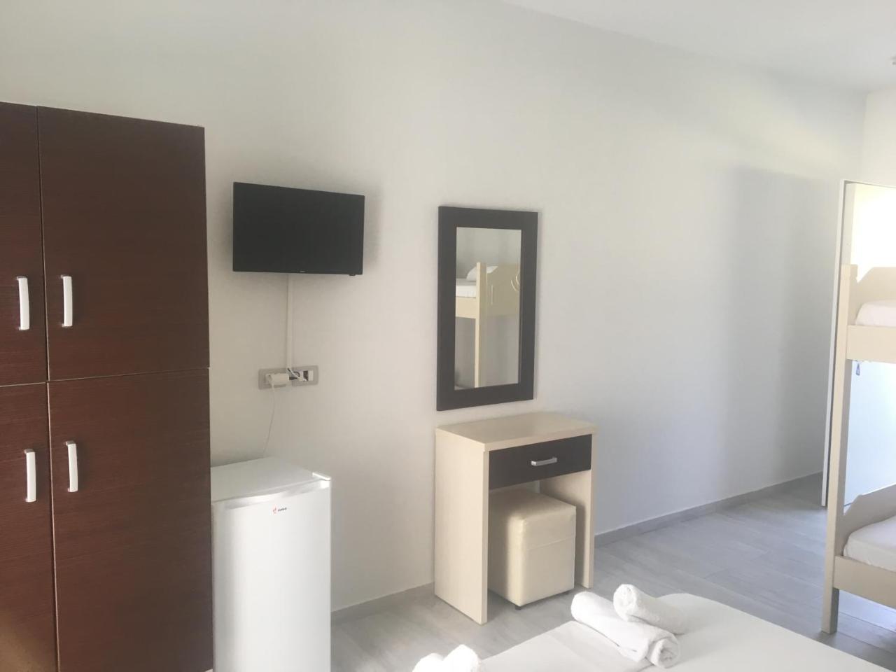 Sea View Hotel Dhërmi 外观 照片